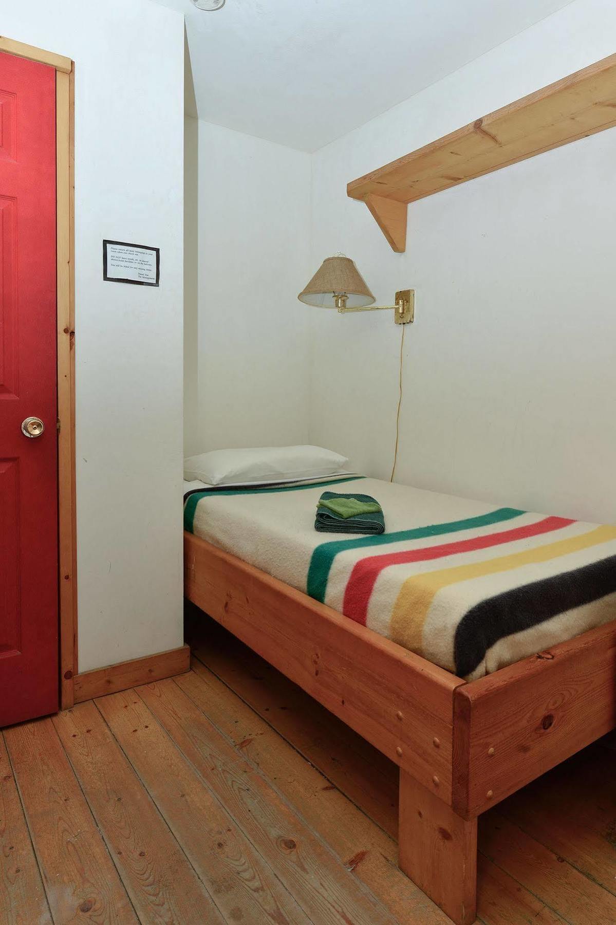 The Bunkhouse Hotel Dawson City Eksteriør billede
